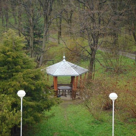 Балнеохотел "Люляци" Vrabtsite Exteriör bild